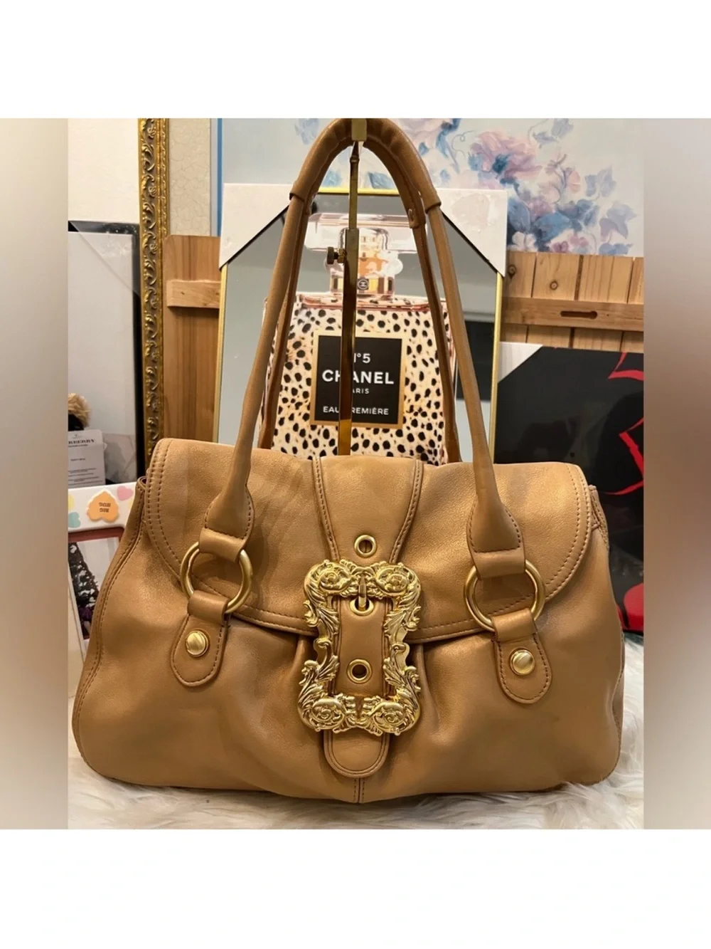 Y2K B. Makowsky Tan Leather Satchel Hobo Bag – Ornate Gold Baroque Buckle - Picture 1 of 7